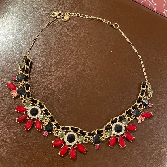 GOLD metal chain with decorative crystals. - Picture 1 of 3